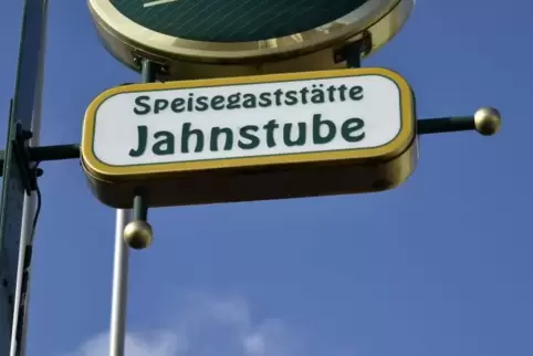 Die der Friedrich-Ludwig-Jahn-Halle angeschlossene Jahnstube in Bobenheim-Roxheim ist wieder ohne Pächter. Foto: BOLTE 