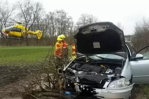 Die Rettungsdienste trafen niemand am Auto an.  Foto: Feuerwehr 