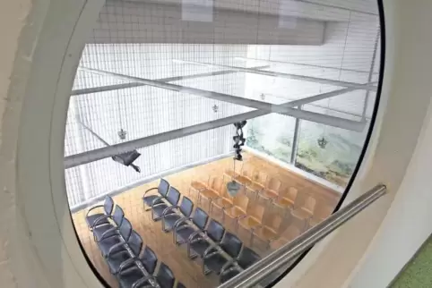 Blick in den Ratssaal der Verbandsgemeinde Annweiler. Werden die Verwaltungsangelegenheiten der Hauensteiner Gemeinden bald von 