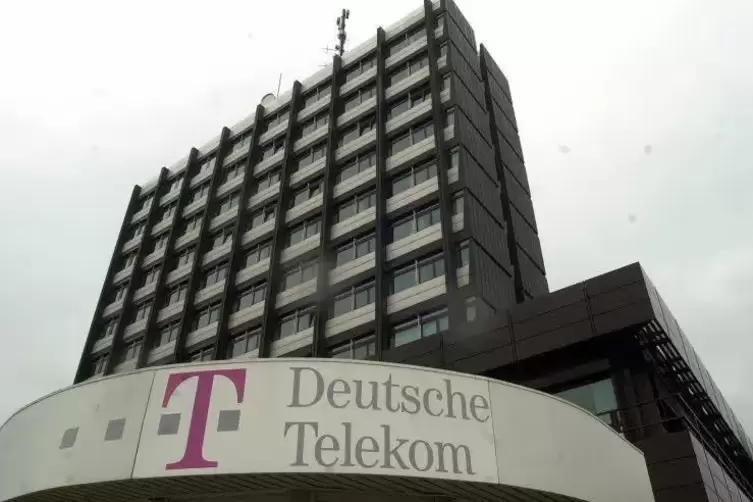 Das Telekom-Hochhaus in Neustadt. Foto: LM