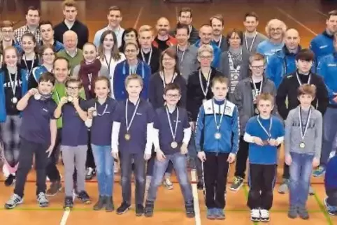 Die stolzen Sportler der Verbandsgemeinde Maikammer.