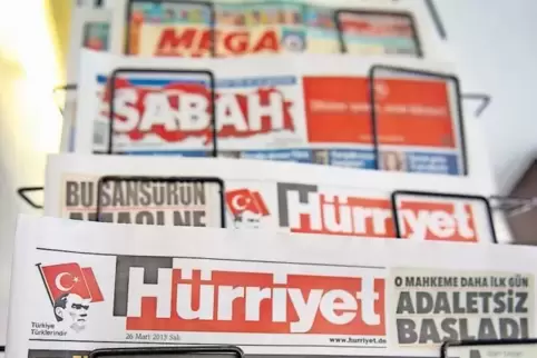 Die türkische Medienlandschaft wird durch den Verkauf der Dogan-Mediengruppe, die unter anderem die auflagenstarke Zeitung „Hürr