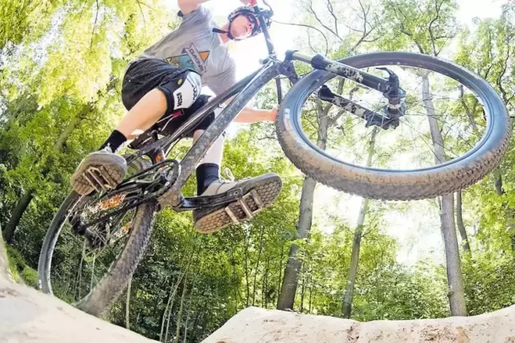 Mountainbiker, aber auch Inlineskater sollen auf einer Pumptrackanlage Bewegungsfreiheit bekommen. Der Rundkurs ist laut der Pla