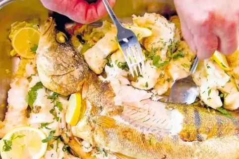 Tradition mit religiösem Hintergrund: Fischessen an Karfreitag.