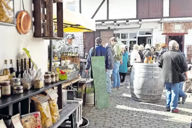 Zwei Tage Frühling: Am Wochenende bekommen die Besucher des Bärlauchfestes im Scheffelhof eine Idee davon, wie schön der Lenz se Zwei Tage Frühling: Am Wochenende bekommen die Besucher des Bärlauchfestes im Scheffelhof eine Idee davon, wie schön der Lenz se