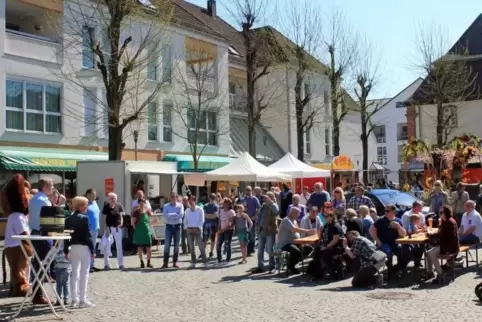Zum verkaufsoffenen Sonntag mit Frühlingsfest laden Stadt und Werbering nach Ramstein ein.  Archivfoto: View 