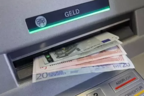 Kein Geld gibt es vorerst am Zaster Laster der VR Bank Südpfalz Foto: Archiv-RHP