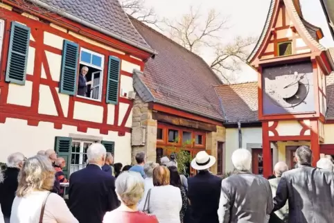 Seit 20 Jahren prägt die astronomische Uhr (rechts oben) den Innenhof des Museums.