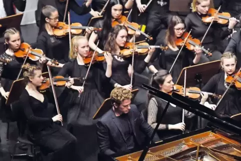 Dass Joseph Moog den Altersschnitt bei einem Konzert anhebt und nicht senkt, dürfte ihm noch nicht allzu oft passiert sein. Bei 