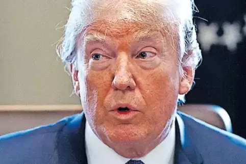 US-Präsident Trump sprach seine Drohung gestern zu Beginn einer Kabinettssitzung aus.