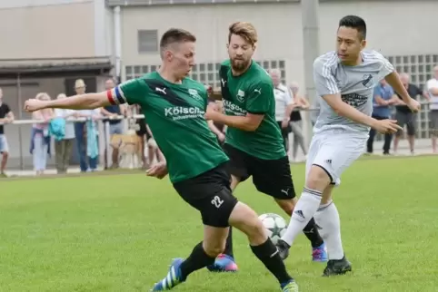 Die Fußballer des SV Lemberg (in Grün-Schwarz) haben einen neuen Trainer für die nächste Saison. Foto: Seebald