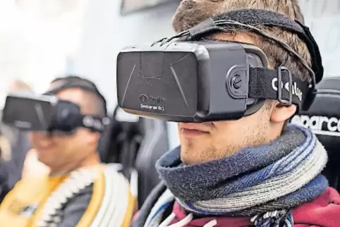 Bei dem Projekt könnt ihr Virtual-Reality-Brillen testen.