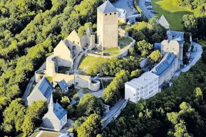 Die Burg Lichtenberg als touristisches Aushängeschild des Kreises soll barrierefrei werden. Dafür stehen zunächst 650.000 Euro i