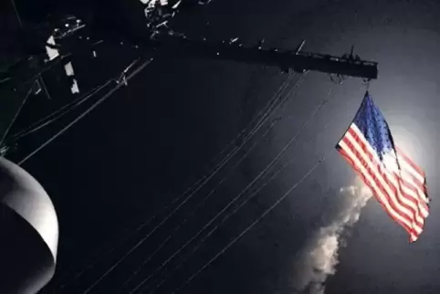 7. April 2017: Eine Tomahawk-Rakete wird von der US-Marine auf Syrien abgefeuert.