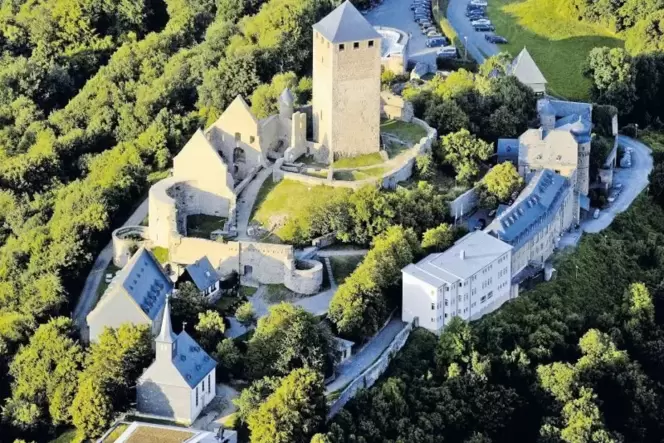 Die Burg Lichtenberg als touristisches Aushängeschild des Kreises Kusel soll barrierefrei werden. Dafür stehen zunächst 650 000 Die Burg Lichtenberg als touristisches Aushängeschild des Kreises Kusel soll barrierefrei werden. Dafür stehen zunächst 650 000