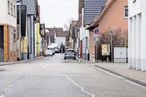 Schon lange sanierungsreif: Die Eisenbahnstraße.