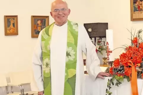Feierte auch im Ruhestand noch regelmäßig Eucharistiefeiern: der katholische Priester Felix Hirsch.