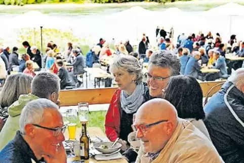 Besuchermagnet mit zuletzt über 100.000 Gästen, die das Flair am Rhein schätzen: das Festival des deutschen Films.