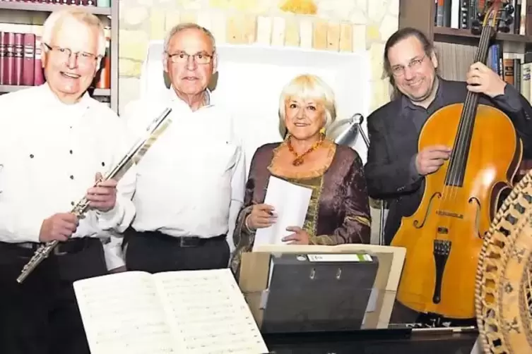 Liselotte von der Pfalz (Christel Schienagel-Delb) mit dem Trio „Laut(r)er Barock“ mit Werner Fuhrmann, Helmut Emrich und Eckhar