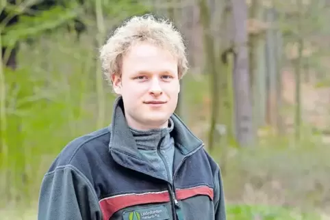 Noch ohne Hund unterwegs: der neue Revierförster im Forstamt Kaiserslautern, Michael Häffner.