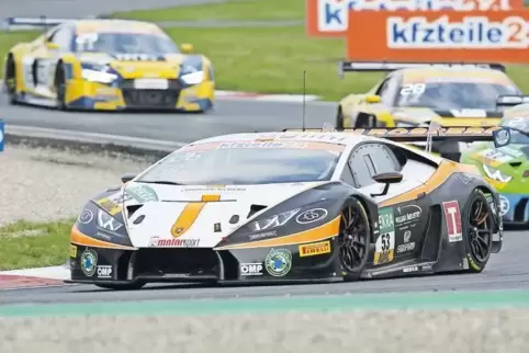 Den Lamborghini mit der Nummer 53 steuerten Michele Beretta und Aaro Vainio auf die Plätze 29 und 25.