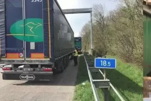 In diesem Lastwagen hatten sich die afrikanischen Geschleusten aufgehalten. Foto: Bundespolizei Bexbach