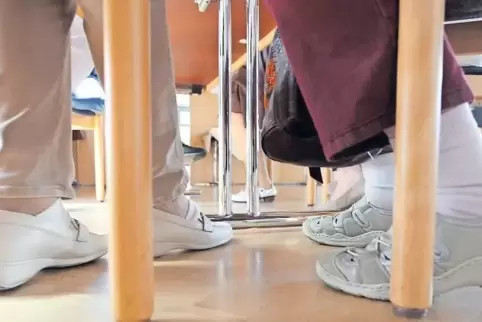 Manche Damen im Haus der Familie hätten sich gewünscht, dass einer der Herren mit ihnen das Tanzbein schwingt. Aber das kann ja 