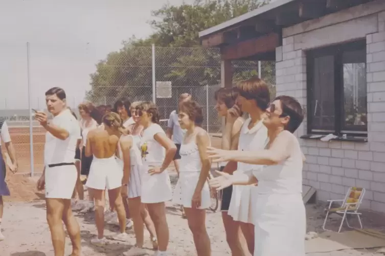 Der Tennisclub in seiner Entstehungszeit.