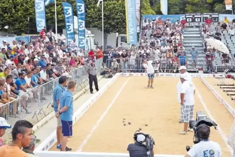 Hierzulande eher beschaulich, gilt Boule in Frankreich als großer Sport. Hier eine Szene aus „Le Mondial la Marseillaise à pétan