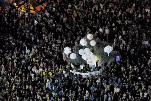 Hoffen, allen Rückschlägen zum Trotz: Friedensdemonstration in Tel Aviv.