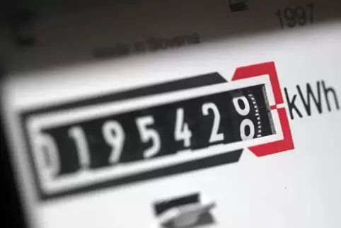 Die Anrufer würden teilweise frech am Telefon, berichten Kunden der Stadtwerke Deidesheim. Foto: dpa