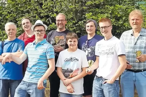 Die Aufsteiger der TSG Eisenberg (von links): Georg Jundt, Max Jundt, Ivan Eremeev, Ralph Slany, Hagen Lommel, Johannes Denzer, 