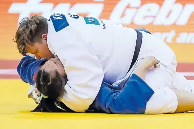 Jasmin Külbs muss aktuell aufgrund einer Schulterverletzung pausieren. Bei Olympia in Rio 2016 schied die Judoka in der ersten R