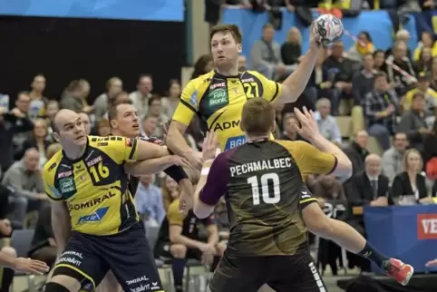Also doch: Harald Reinkind spielt künftig für den THW Kiel. Foto: KUNZ