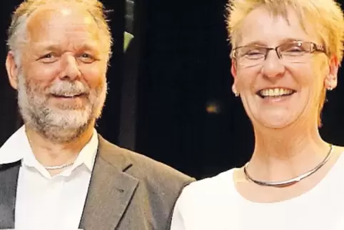 Thomas Schneider (50 Jahre) und Ute Becker (40 Jahre) wurden für ihr Engagement geehrt.