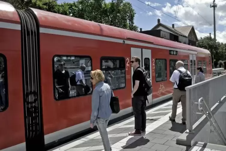 Die heutigen Regionalbahn-Züge von Mainz über Frankenthal (Foto) nach Mannheim fahren ab 10. Juni offiziell als Linie S 6 der S-