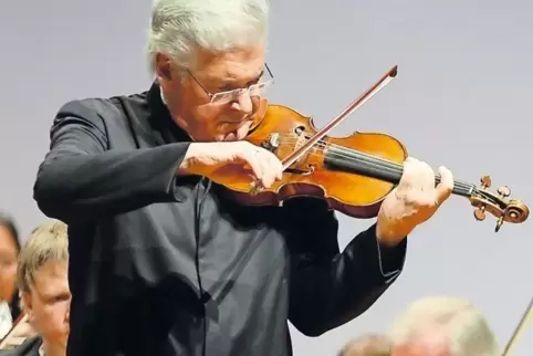 Spielt: Pinchas Zukerman.