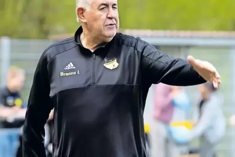 Dirigent: Branko Ivanovic bei der Pokal-Heimniederlage gegen Worms.