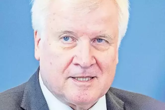 Innenminister Seehofer ist empört über die vereitelte Abschiebung von Ellwangen. Innenminister Seehofer ist empört über die vereitelte Abschiebung von Ellwangen.