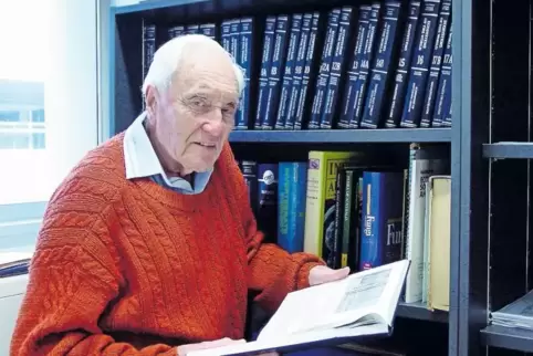 David Goodall, mit 104 Jahren der älteste noch arbeitende Wissenschaftler Australiens, sucht Sterbehilfe in der Schweiz. Die Ste