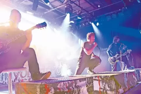 Mächtig rockend, und nicht einmal so laut: Emil Bulls in Mannheim.