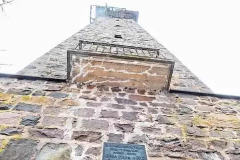 Muss für 411.500 Euro saniert werden: der Potzbergturm.