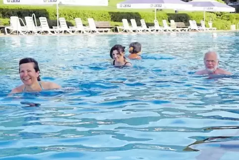 Das Waldschwimmbad in Eisenberg ist bereits seit Ende April geöffnet. In Winnweiler ist ab morgen offen, das Naturbad in Rockenh