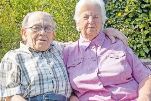 Erinnern sich an viele schöne Urlaube an der Nordsee: Gertrud und Franz Weichsel.