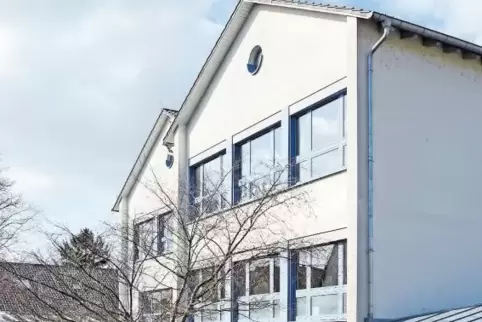 Die Grundschule in Hochdorf-Assenheim ist für mehr als 700.000 Euro saniert worden. Im Haushalt der Ortsgemeinde taucht die Inve