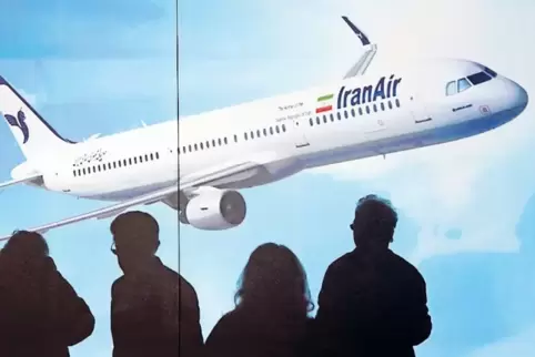 Airbus ist von den neuen US-Sanktionen gegen Iran besonders betroffen. Das Plakat in Toulouse stand im Zusammenhang mit der erst