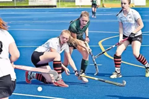 Wird am Samstag wieder dabei sein: TG-Verteidigerin Katharina Koppel (grünes Trikot), hier im Heimspiel gegen den SC Frankfurt.