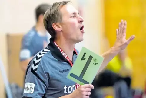 Heute wird Axel Koch zum vorerst letzten Mal als Trainer der Oberliga-Handballer des SV 64 Zweibrücken auf der Bank Platz nehmen