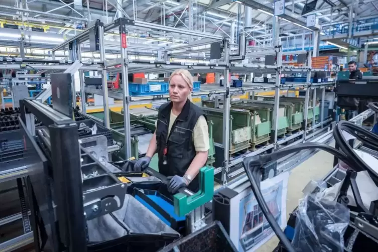 Daimler_Woerth_digitalisierte_Produktion_-09-_DAIMLER.jpg