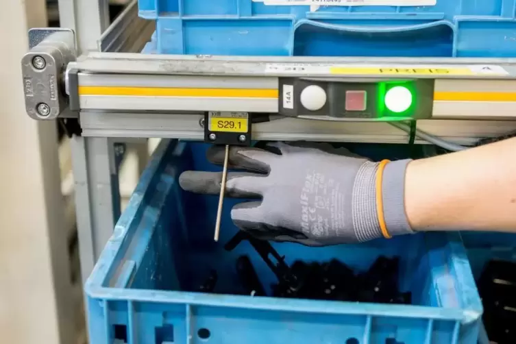 Daimler_Woerth_digitalisierte_Produktion_-11-_DAIMLER.jpg